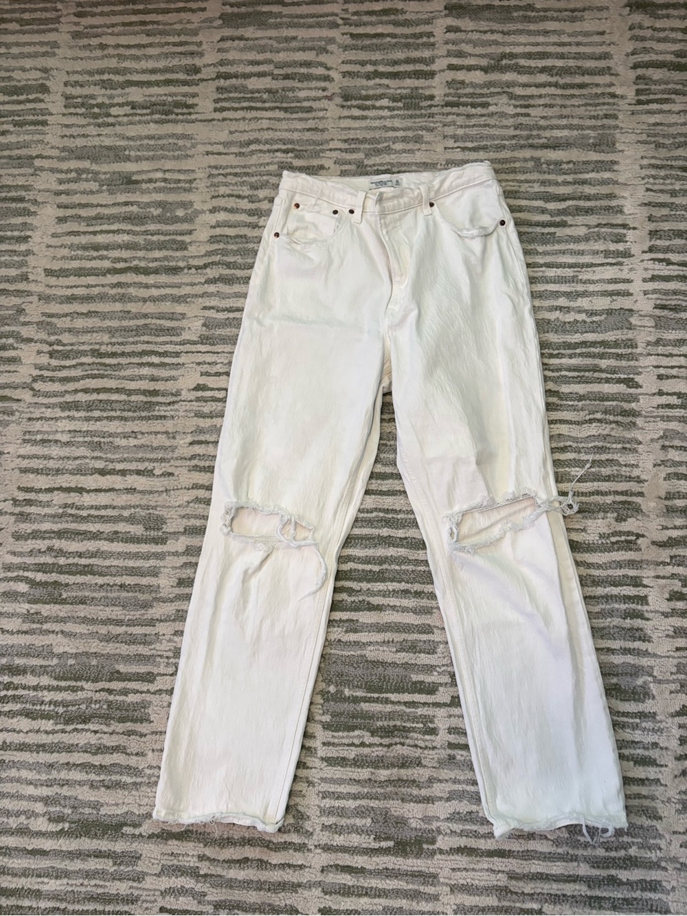Abercrombie & Fitch White Straight-Leg Distressed Jeans